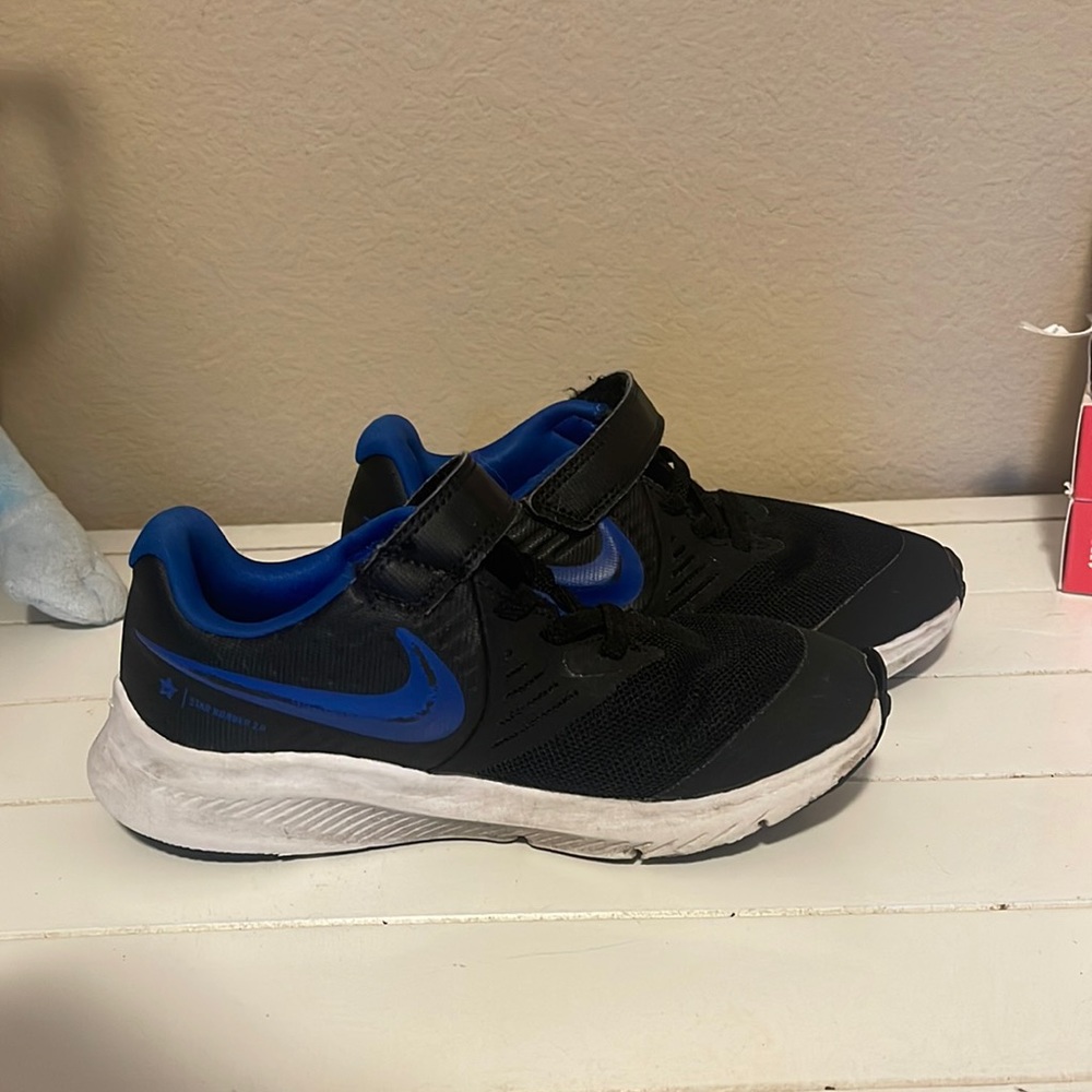 Nike toddler sneakers